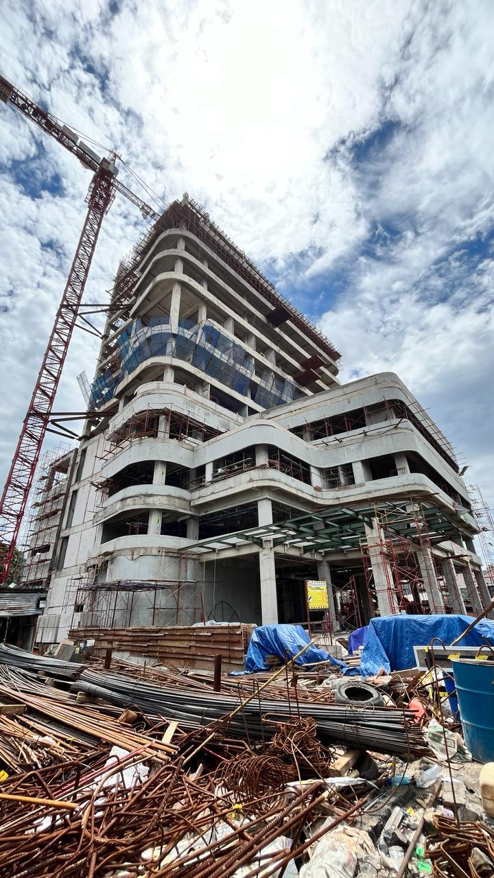 Topping Off Waron Hospital – Lantai 13
